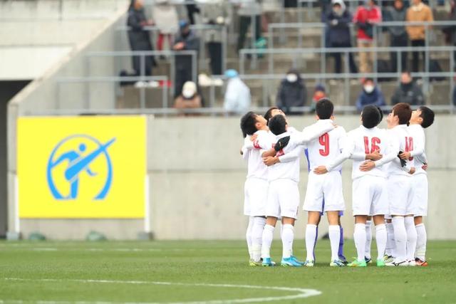 王俊杰两双，中国男篮热身赛82：78塞尔维亚联赛亚军队